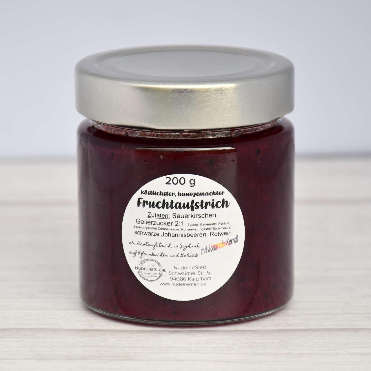 Eine kleine, aber feine Auswahl an Fruchtaufstrichen = Konfitüren und Marmeladen