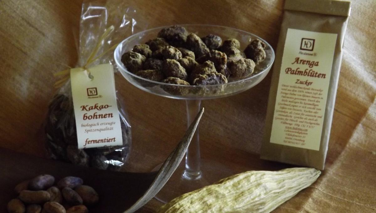 Kakaobohnen (ganz, ganz, karamelisiert in Arenga Palmzucker) Kakaobohnen (ganz, ganz, karamelisiert in Arenga Palmzucker)