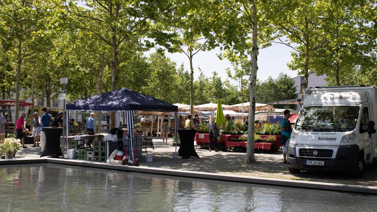 Wochenmarkt Passau Klostergarten Wochenmarkt Passau Klostergarten