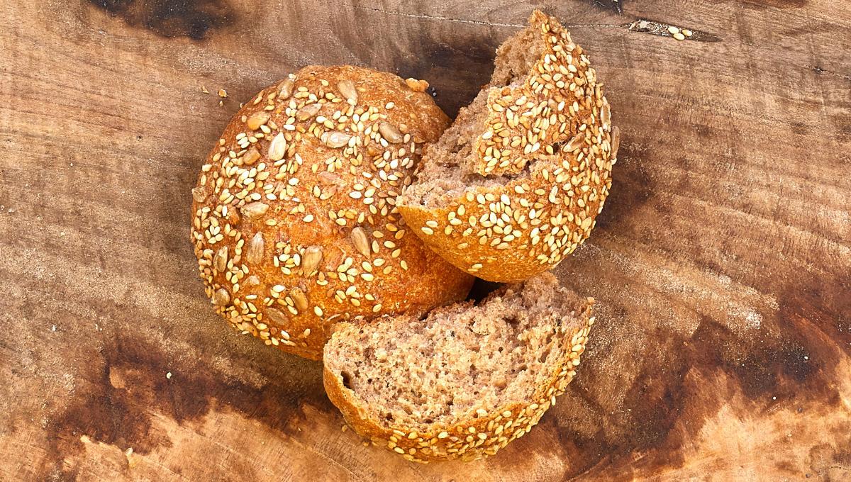 Dinkelvollkornsemmel mit Saaten Dinkelvollkornsemmel mit Saaten