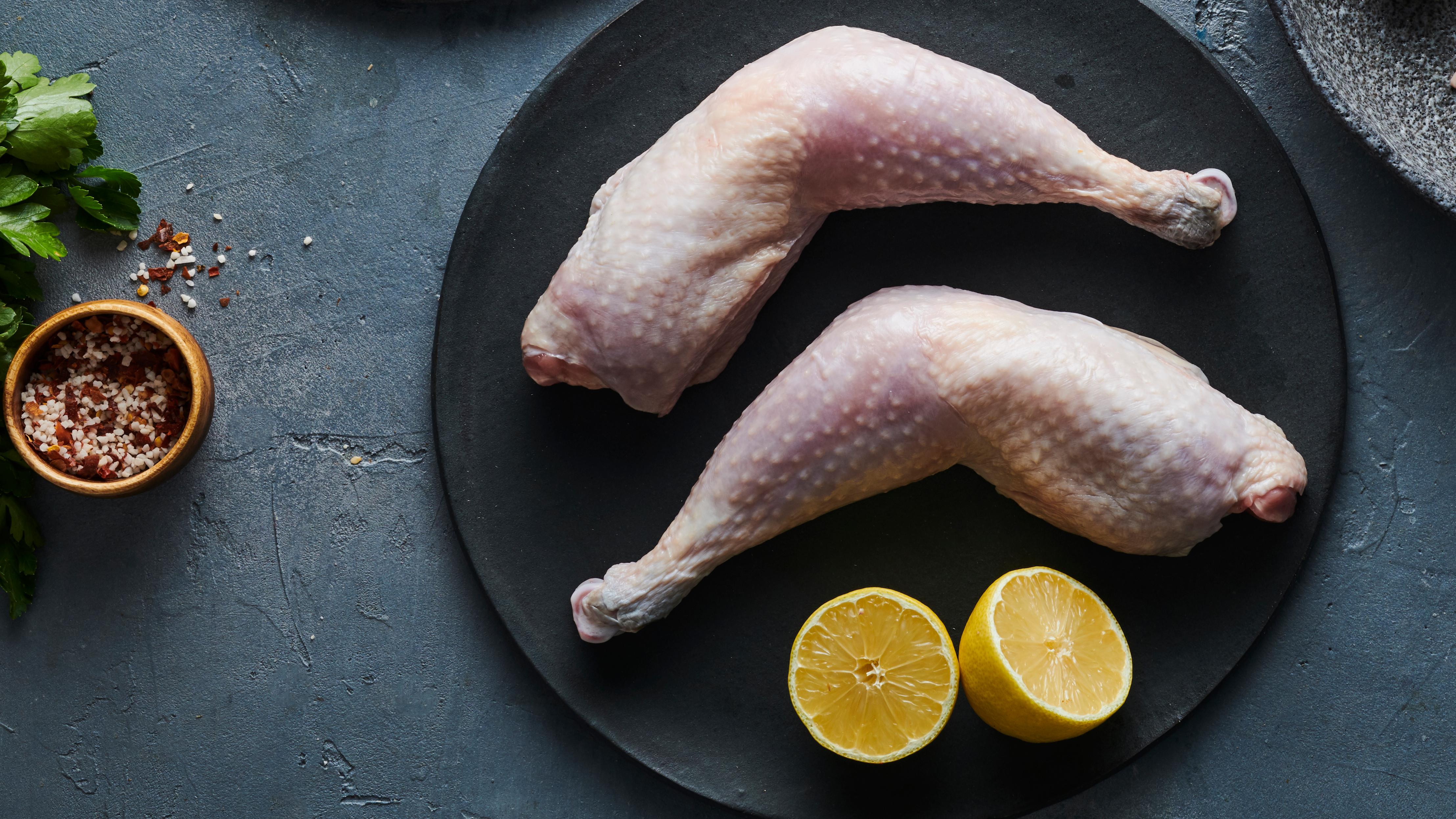 Keule vom Zweinutzngshahn (Hähnchen)