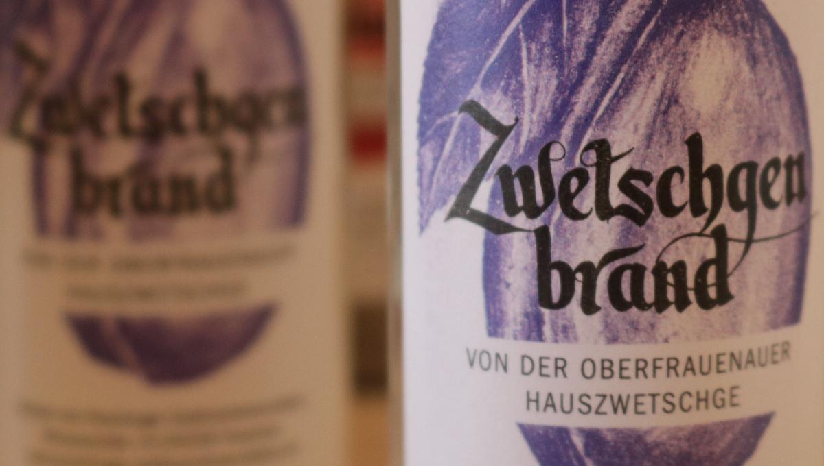 Zwetschgenbrand von der Oberfrauenauer Hauszwetschge Zwetschgenbrand von der Oberfrauenauer Hauszwetschge