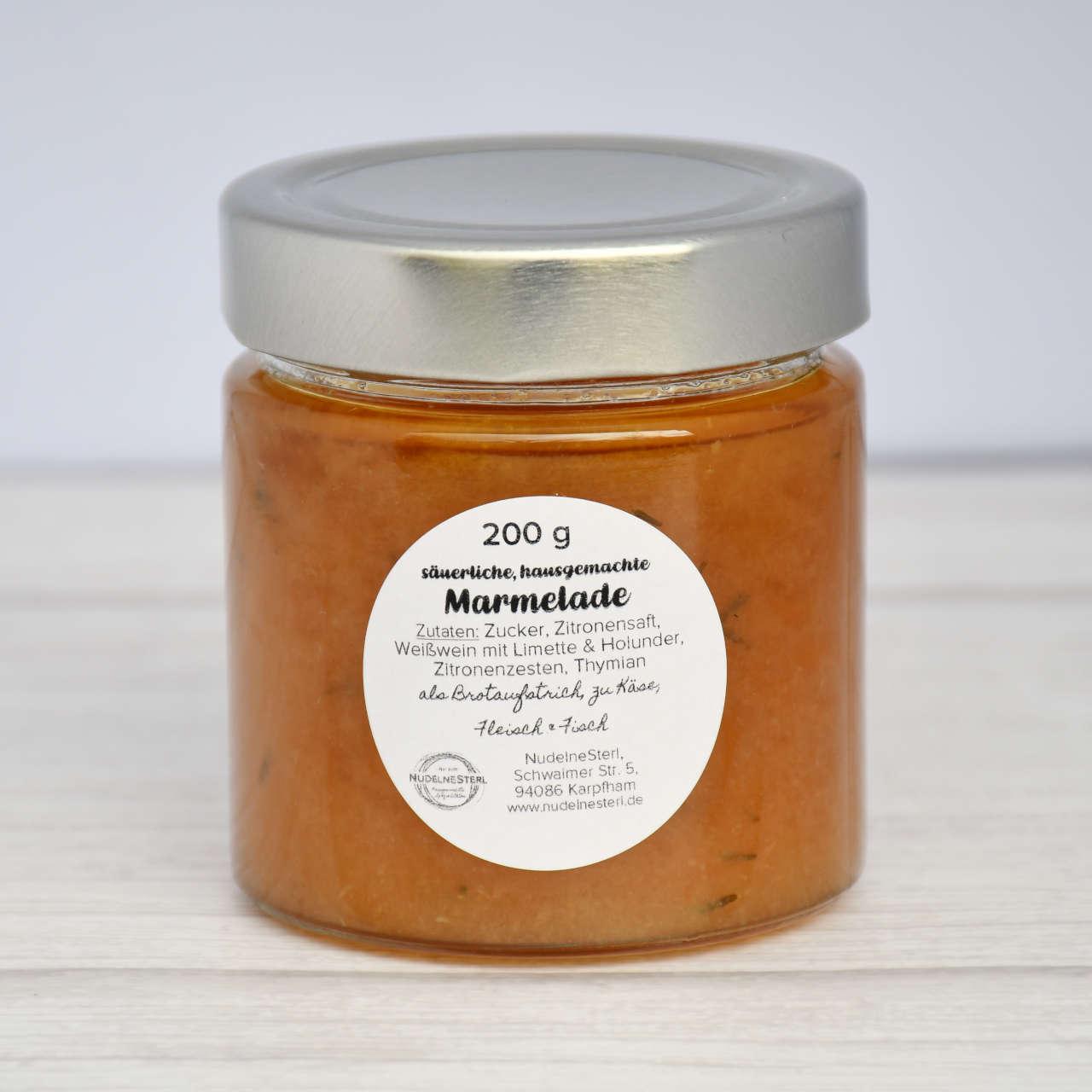 Eine kleine, aber feine Auswahl an Fruchtaufstrichen = Konfitüren und Marmeladen