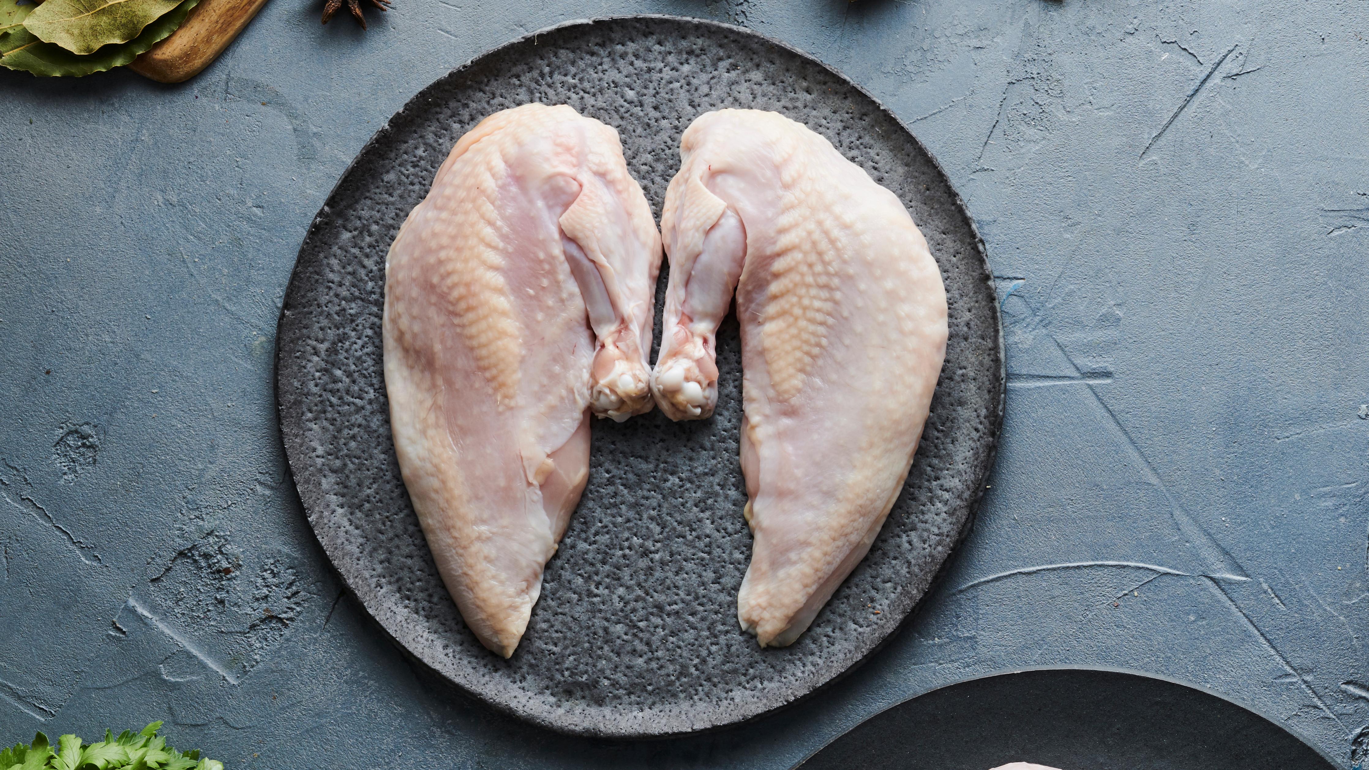 Brustfilet vom Zweinutzungshahn (Hähnchen)