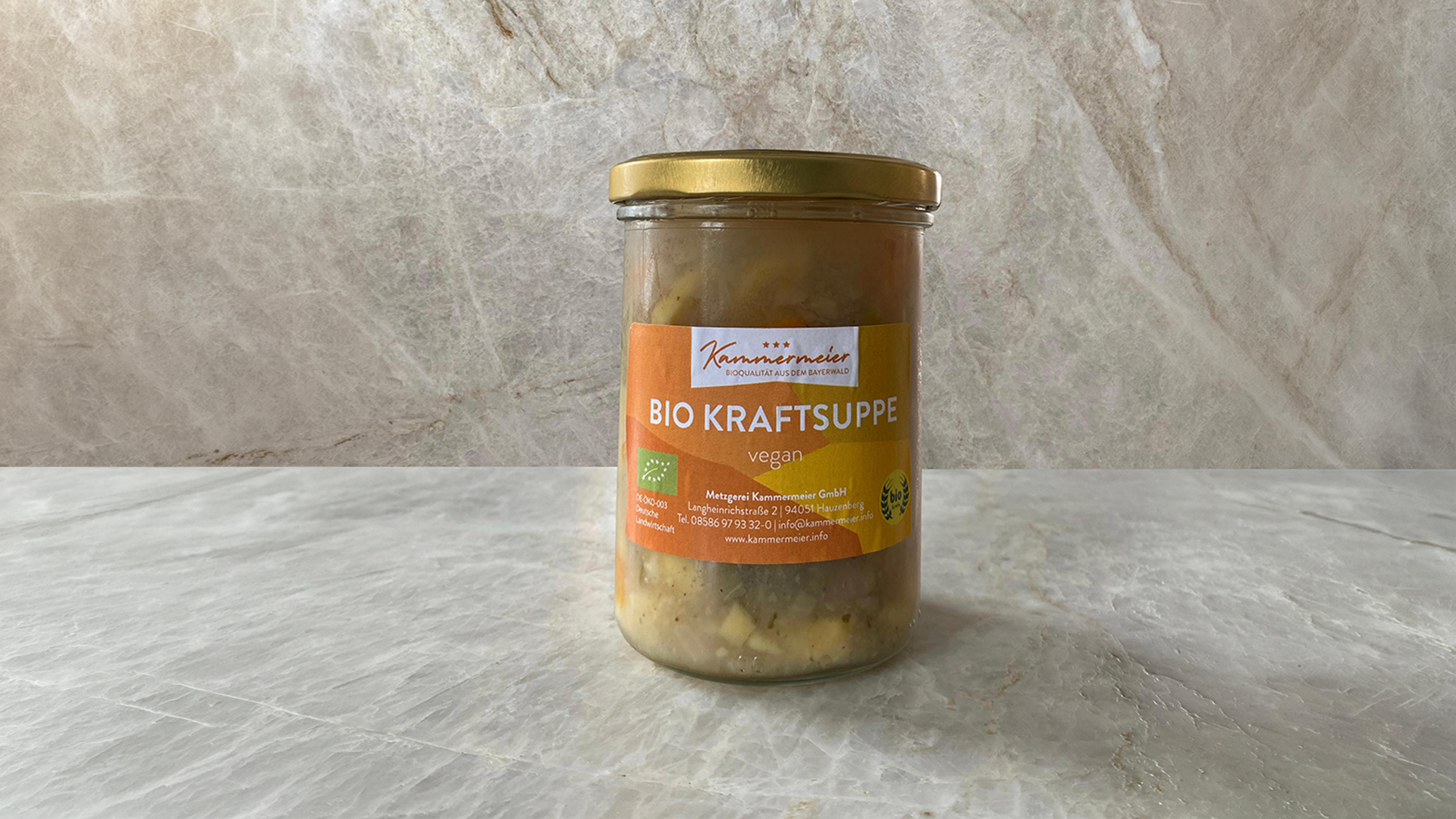 vegane Bio-Kraftsuppe
