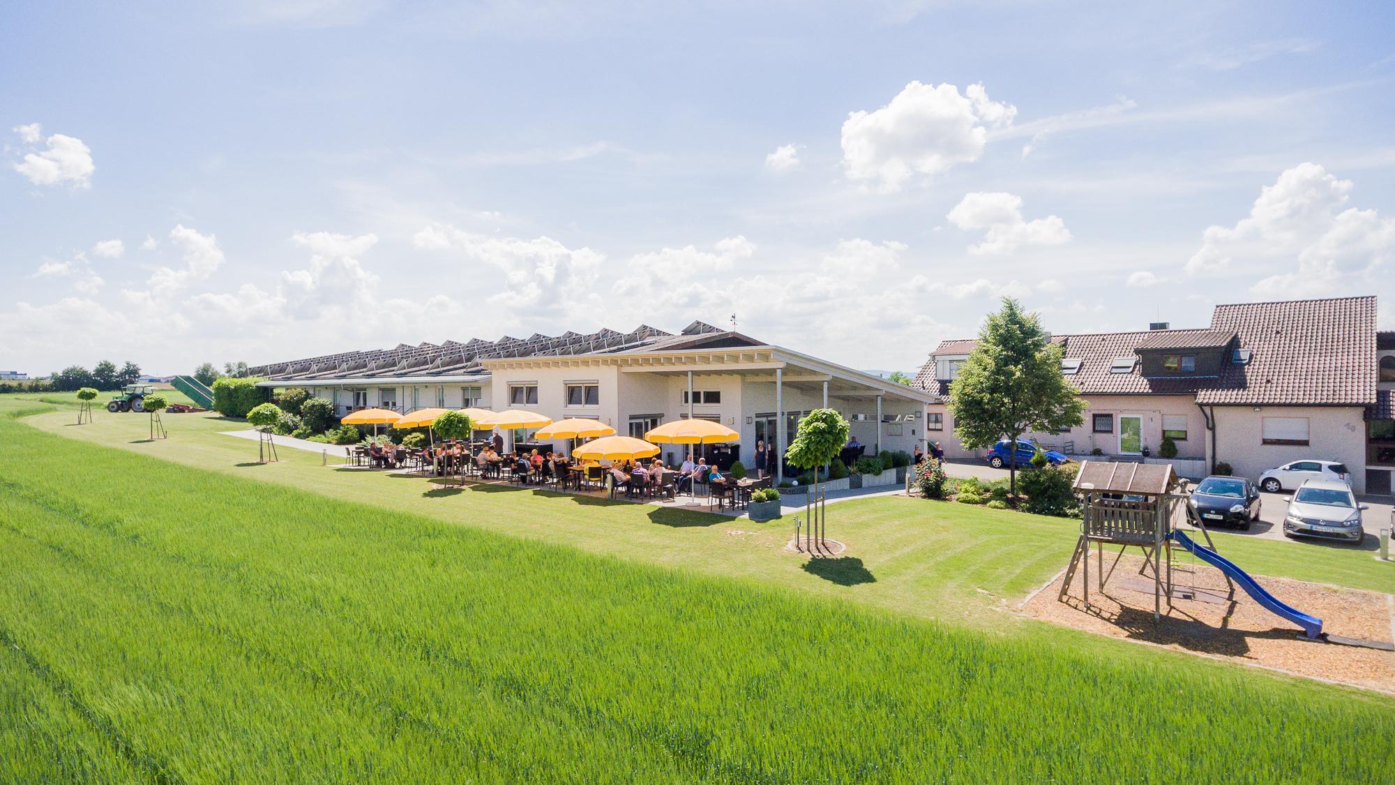 Cafe & Wein - Hofcafe und Gästehaus Kurz