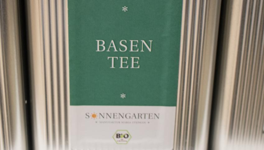 Basen-Tee